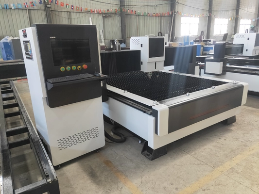 1.5KW/3KW/6KW CNC Fiber Laser Cutting Machine